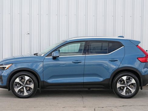 Used 2023 Volvo XC40 B5 Ultimate image 50