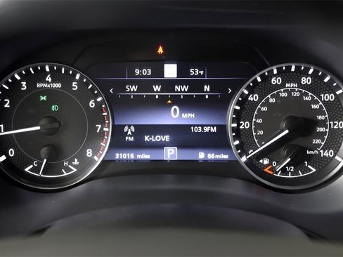 Used 2024 Nissan Armada Platinum w/ Captain's Chairs Package image 20