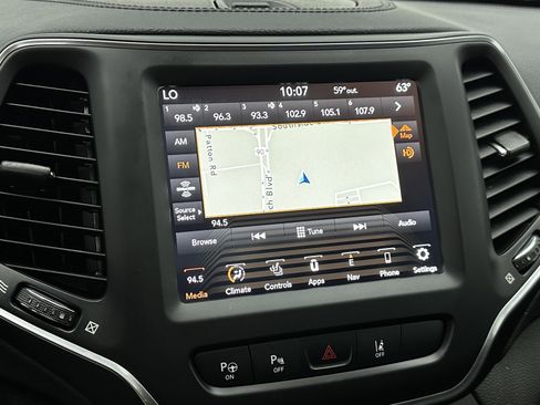 Used 2023 Jeep Cherokee Altitude Lux w/ Lux Elite Package image 15