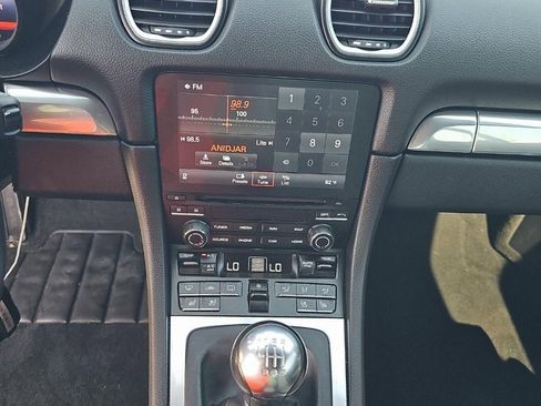 Used 2019 Porsche 718 Cayman S image 8