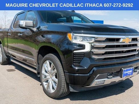 Used 2022 Chevrolet Silverado 1500 High Country w/ High Country Premium Package AWD/4WD image 4