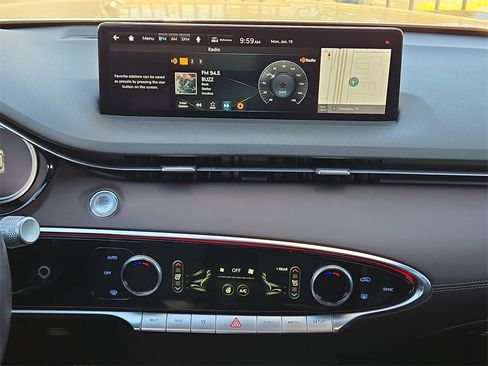 Used 2022 Genesis GV70 2.5T w/ Advanced Package image 15