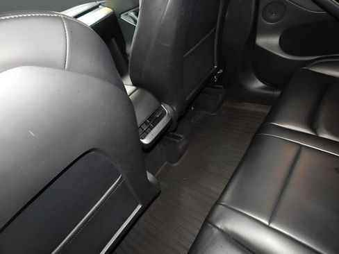 Used 2021 Tesla Model Y Performance image 22