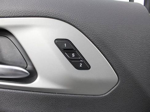 New 2027 Chrysler Pacifica Select FWD image 14