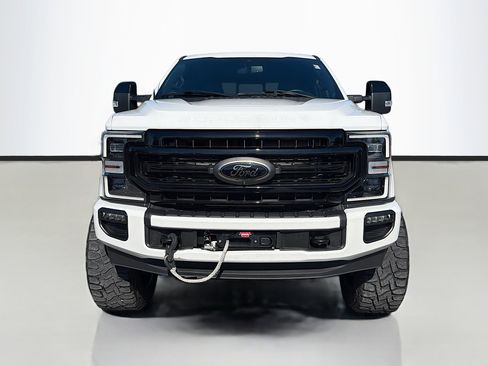 Used 2022 Ford F250 Lariat w/ Black Appearance Package image 8