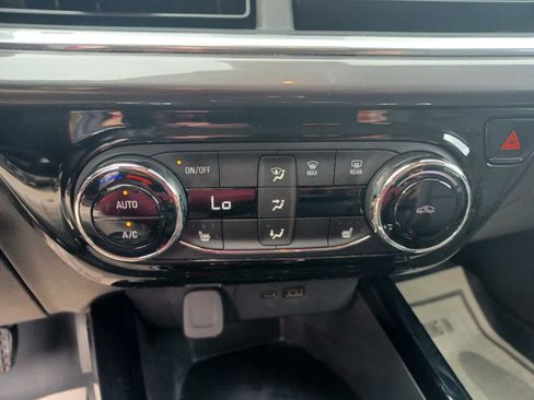Used 2024 Chevrolet Trax ACTIV w/ Driver Confidence Package FWD image 11