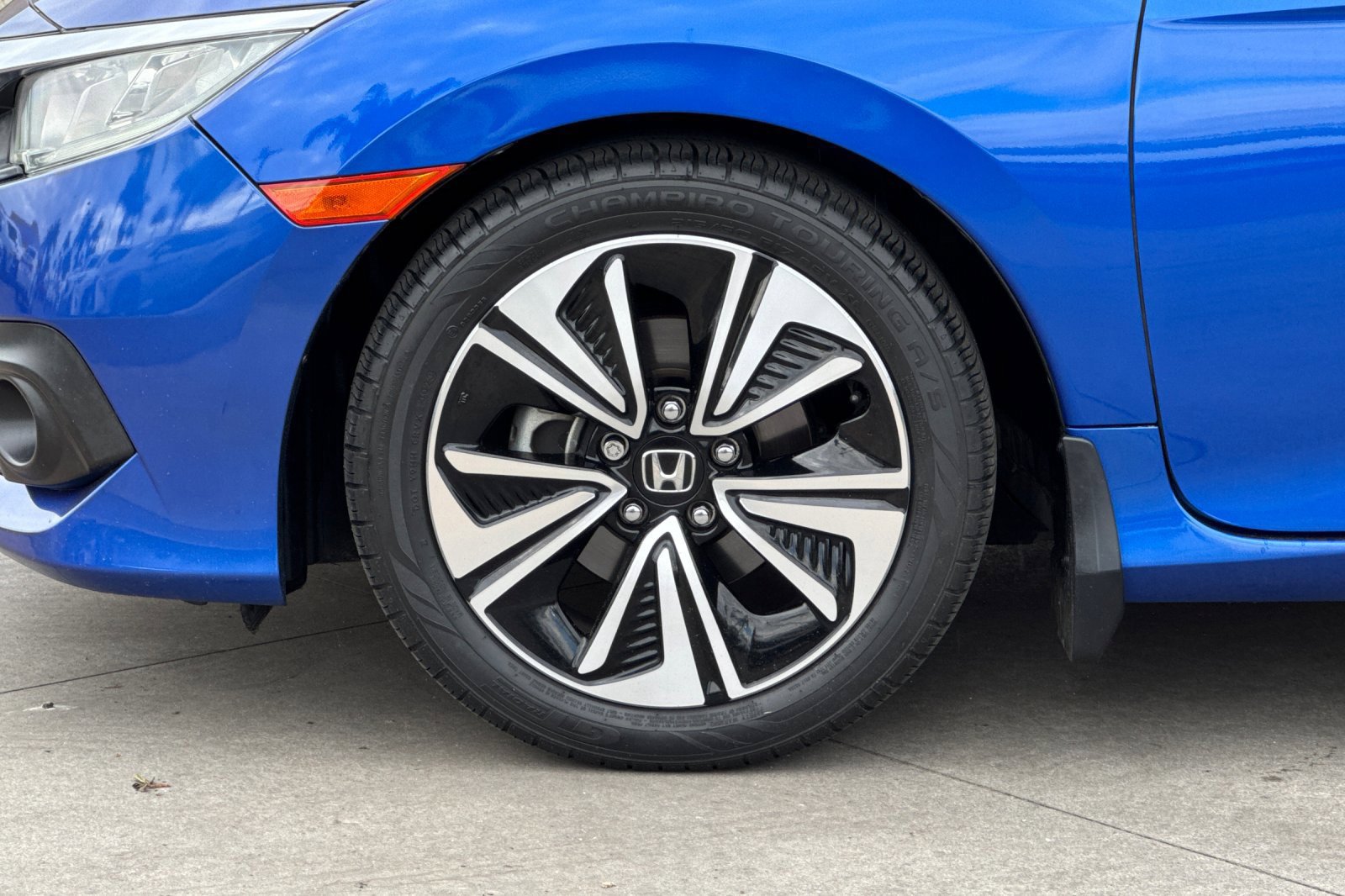 Used 2018 Honda Civic EX-L image 26