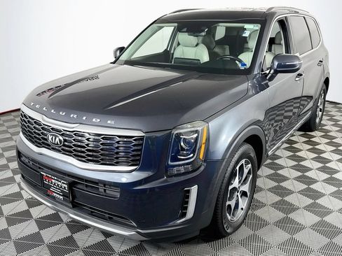 Used 2020 Kia Telluride EX w/ Towing Package AWD/4WD image 3