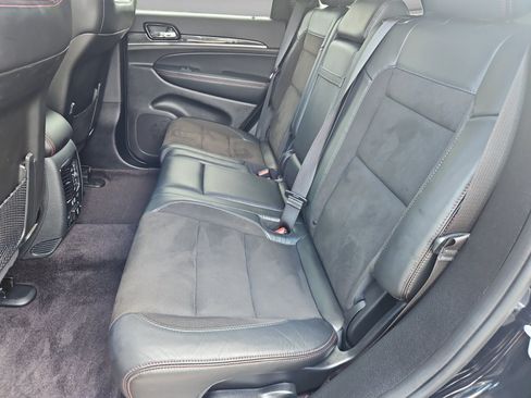 Used 2019 Jeep Grand Cherokee Trailhawk AWD/4WD image 14