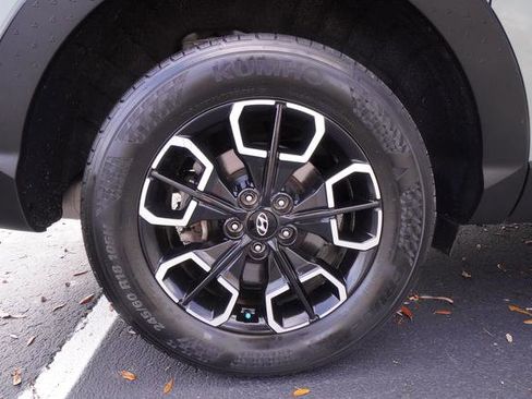 Used 2023 Hyundai Santa Cruz SE image 41