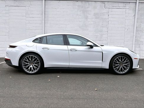 New 2026 Porsche Panamera 4 image 6