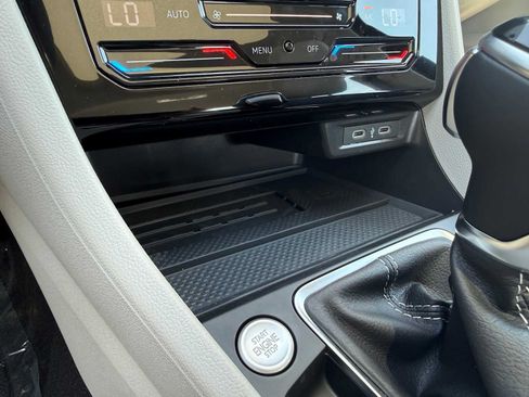 New 2026 Volkswagen Jetta SE FWD image 18
