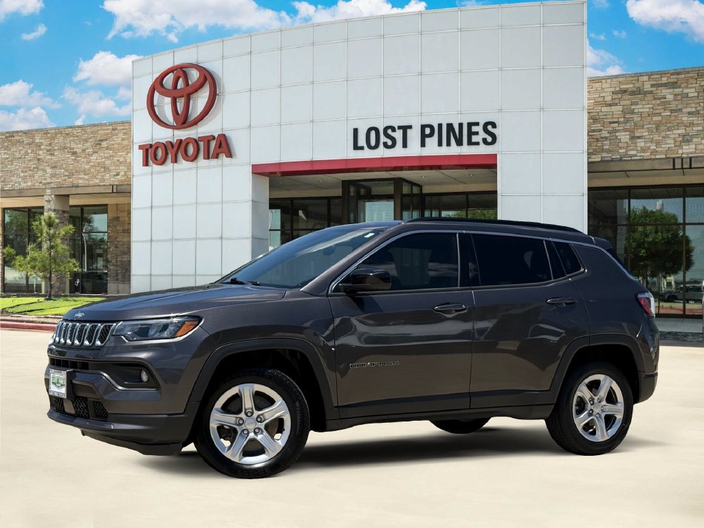 Used 2023 Jeep Compass Latitude AWD/4WD image 1