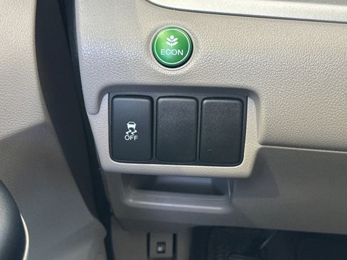 Used 2013 Honda CR-V LX image 35