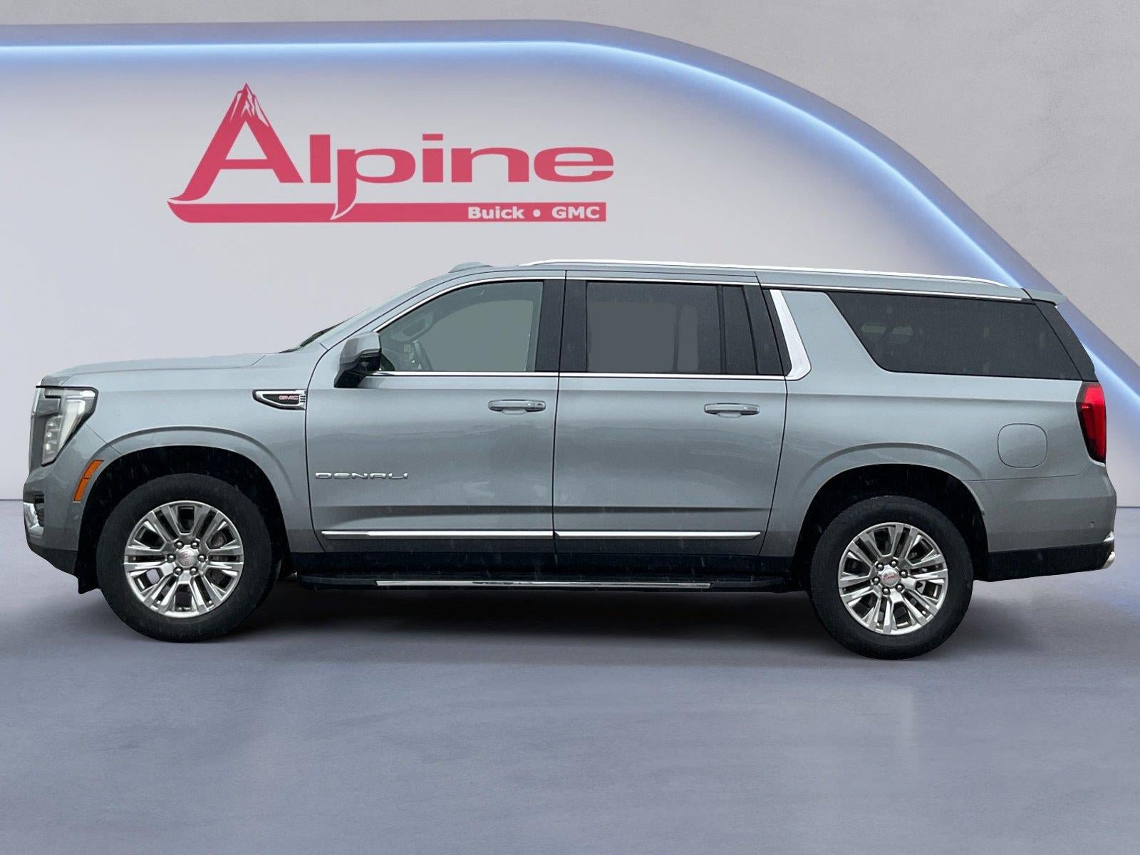 Used 2025 GMC Yukon XL Denali AWD/4WD image 2
