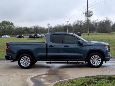 Used 2024 Chevrolet Silverado 1500 Custom image 9