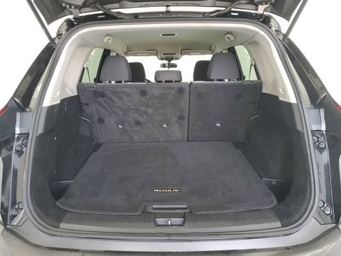 Used 2021 Nissan Rogue S image 9