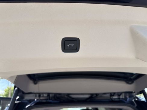 New 2026 Cadillac Escalade Platinum Sport AWD/4WD image 13