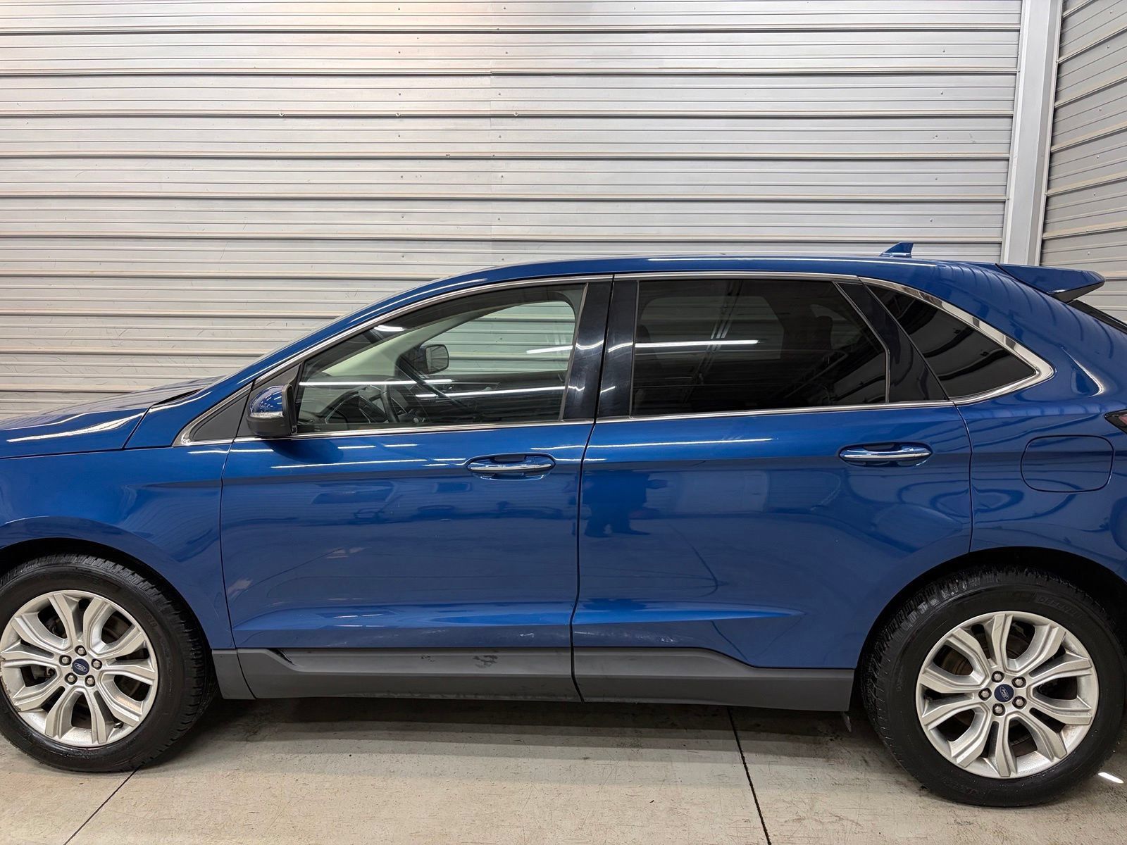 Used 2020 Ford Edge Titanium w/ Equipment Group 301A AWD/4WD image 7