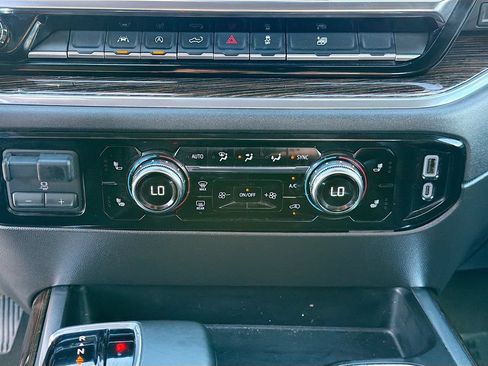 Used 2025 GMC Sierra 1500 Elevation AWD/4WD image 16