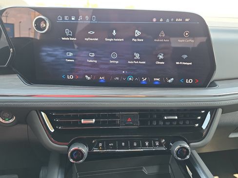 New 2026 Chevrolet Suburban LT w/ Advanced Technology Package AWD/4WD image 22
