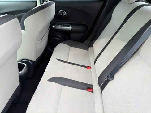 Used 2011 Nissan Juke SV FWD image 14