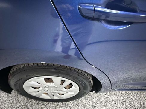 Used 2017 Hyundai Elantra SE image 34