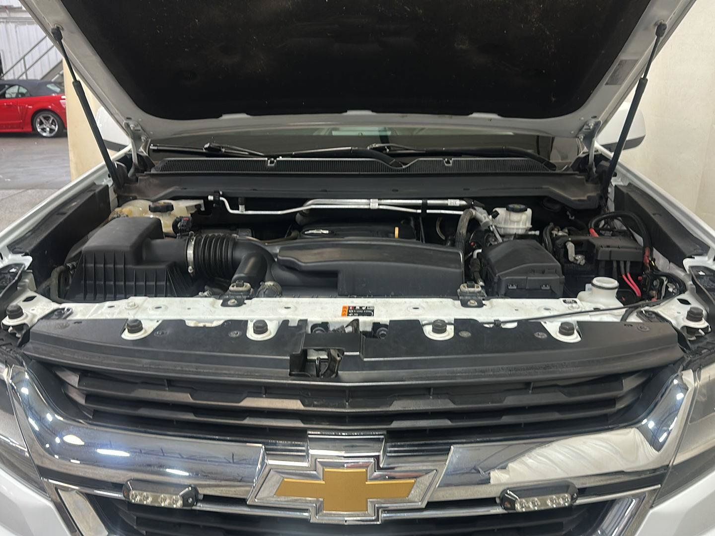 Used 2020 Chevrolet Colorado LT w/ Safety Package AWD/4WD image 13