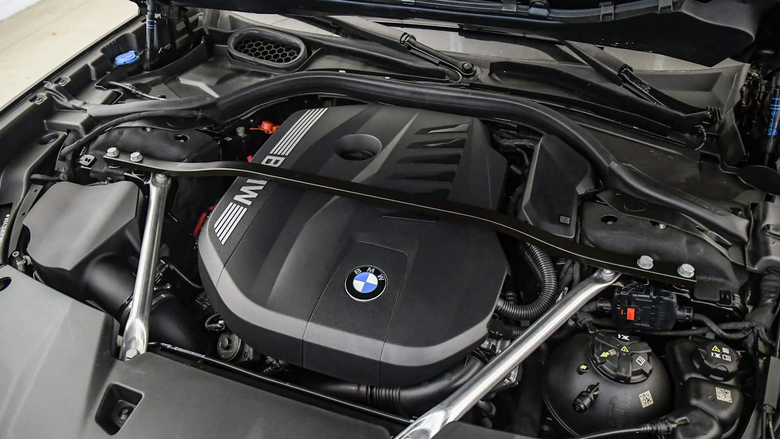 Certified 2023 BMW 740i w/ Parking Assistance Package RWD image 31