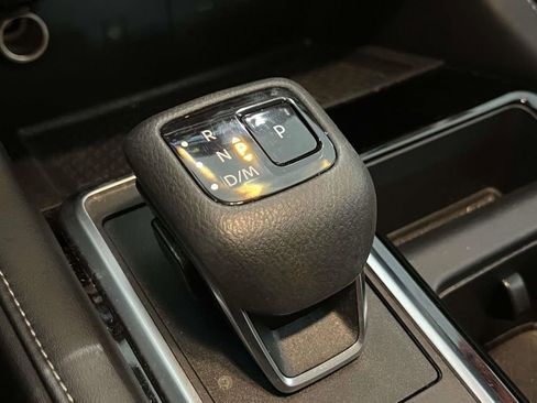 Used 2023 Nissan Pathfinder SL w/ Black Appearance Package AWD/4WD image 32