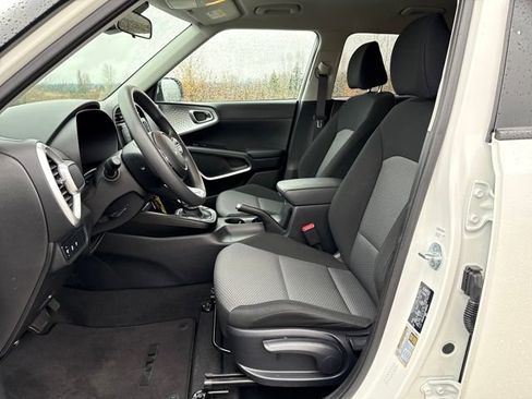 Used 2023 Kia Soul LX w/ Option Group 015 image 15