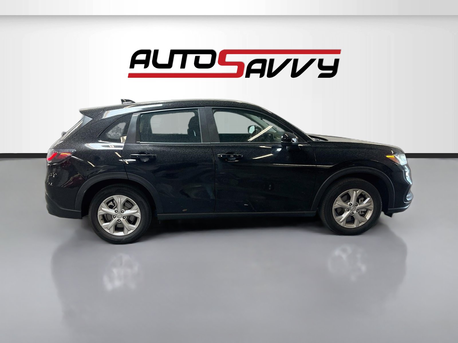 Used 2025 Honda HR-V LX image 8