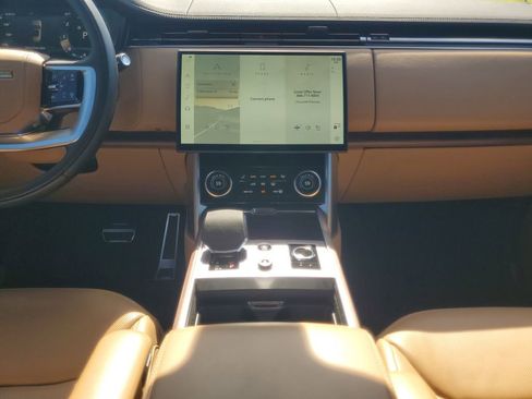 Certified 2023 Land Rover Range Rover SE AWD/4WD image 30