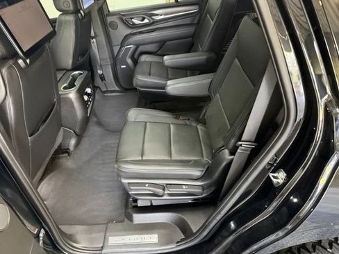Used 2024 GMC Yukon Denali w/ Advanced Technology Package AWD/4WD image 35