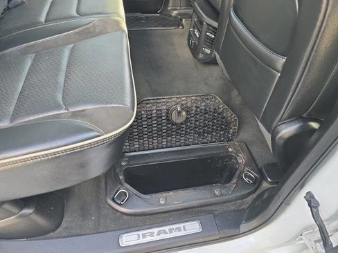 Used 2022 RAM 1500 Laramie AWD/4WD image 19