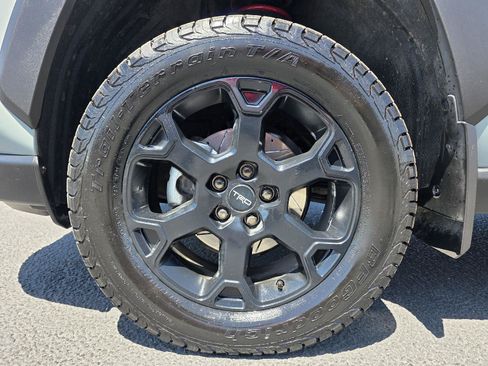 Used 2020 Toyota RAV4 TRD Off-Road AWD/4WD image 21