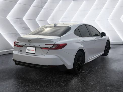 Used 2025 Toyota Camry SE w/ Multimedia Upgrade Package AWD/4WD image 4