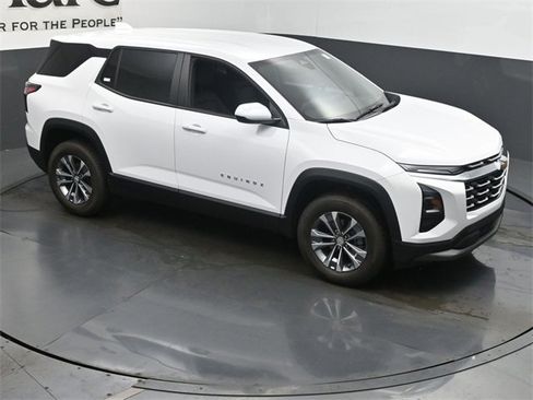 New 2026 Chevrolet Equinox LT w/ LPO, Floor Liner Package image 16