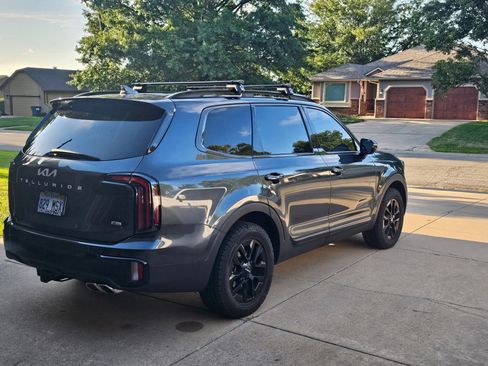 Used 2024 Kia Telluride SX Prestige X-Pro AWD/4WD image 3
