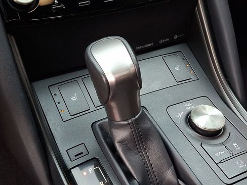 Used 2025 Lexus IS 350 F Sport RWD image 15