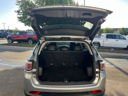 Certified 2021 Jeep Compass Limited FWD image 13
