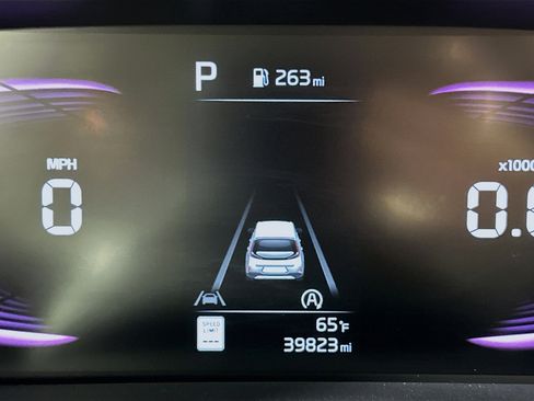 Used 2025 Kia Soul LX w/ LX Technology Package image 19