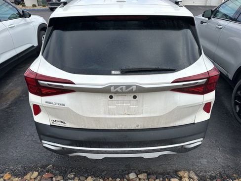 Used 2022 Kia Seltos EX image 5