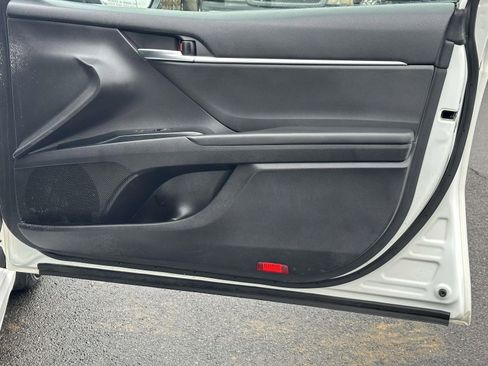 Used 2020 Toyota Camry SE image 26
