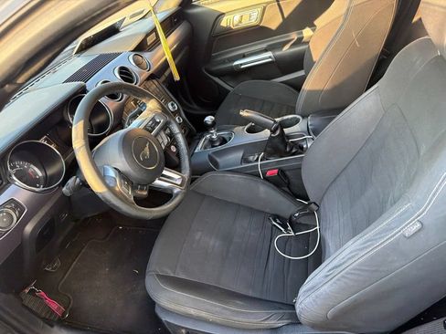 Used 2016 Ford Mustang GT RWD image 5