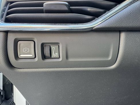 Used 2023 Cadillac XT4 Premium Luxury image 24