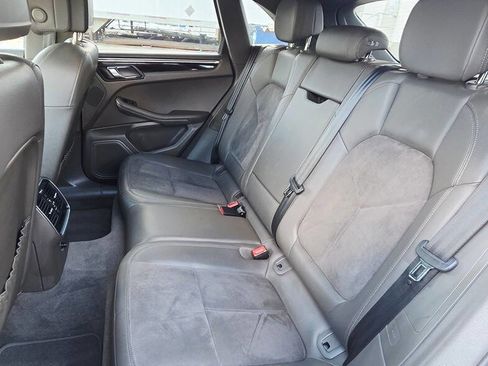 Used 2016 Porsche Macan S image 20