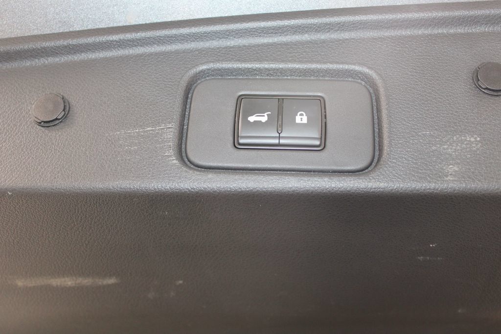 Used 2023 Nissan Pathfinder Platinum AWD/4WD image 32