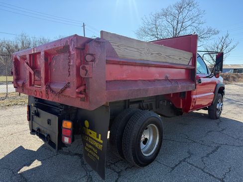 Used 2003 Chevrolet Silverado 3500 4x4 Regular Cab w/ Snow Plow Prep Package image 3