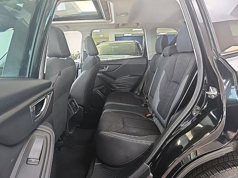 Used 2022 Subaru Forester Premium AWD/4WD image 31